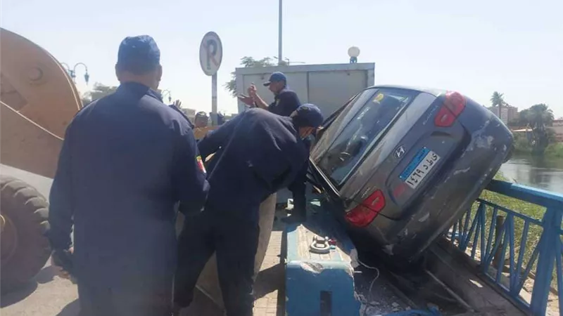 اصابة 4 أشخاص بينهم 2 أمريكيين في حادث تصادم سيارتين بالمنيا