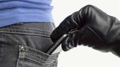 ضبط شخص متهم بسرقة التليفونات المحمولة من المواطنين بالسلام