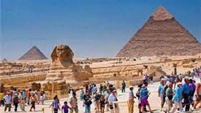 كيف نجحت الدولة المصرية في الترويج السياحي؟.. محلل سياسي يجيب
