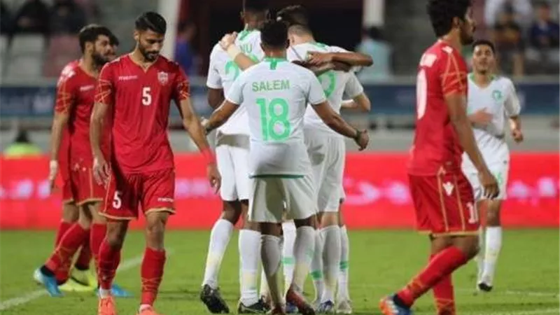 بث مباشر.. السعودية وعمان في خليجي 24