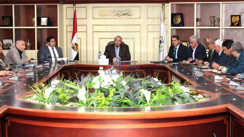 محافظ بني سويف: 