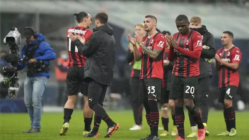 إبراهيموفيتش في الهجوم.. ميلان بالقوة الضاربة أمام جنوى في الدوري الإيطالي