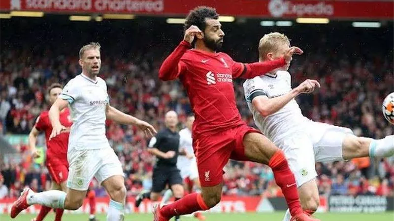 موعد مباراة ليفربول وميلان في دوري ابطال اوروبا .. والقنوات الناقلة