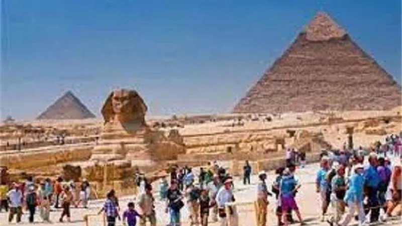 كيف نجحت الدولة المصرية في الترويج السياحي؟.. محلل سياسي يجيب