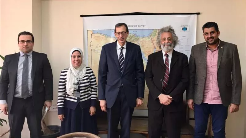 نقيب الأطباء يلتقي مساعد وزير الخارجية لبحث سبل التعاون بين النقابة والوزارة