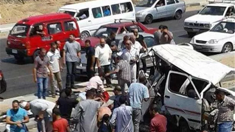 مصرع عامل وإصابة 2 أخرين في حادث تصادم بالقليوبية