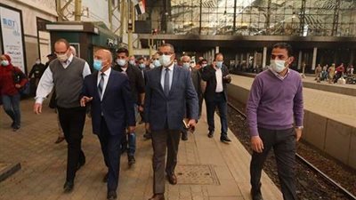 جولة تفقدية لـ وزير النقل بالسكة الحديد لمتابعة انضباط العمل ومستوى الخدمات