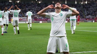 السعودية تهزم قطر وتضرب موعدا مع البحرين بنهائي خليجي 24