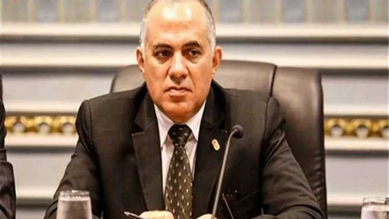 وزير الري أمام 