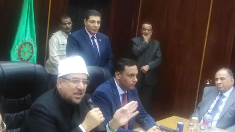 محافظ الدقهلية يستقبل وزير الأوقاف بديوان عام المحافظة