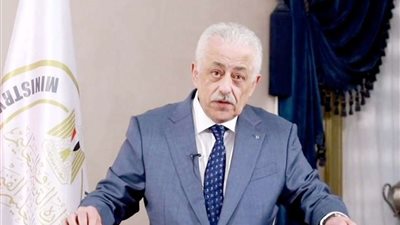 برلماني: صفحة طارق شوقي على «فيس بوك» أهم لدى الطلاب من المذاكرة