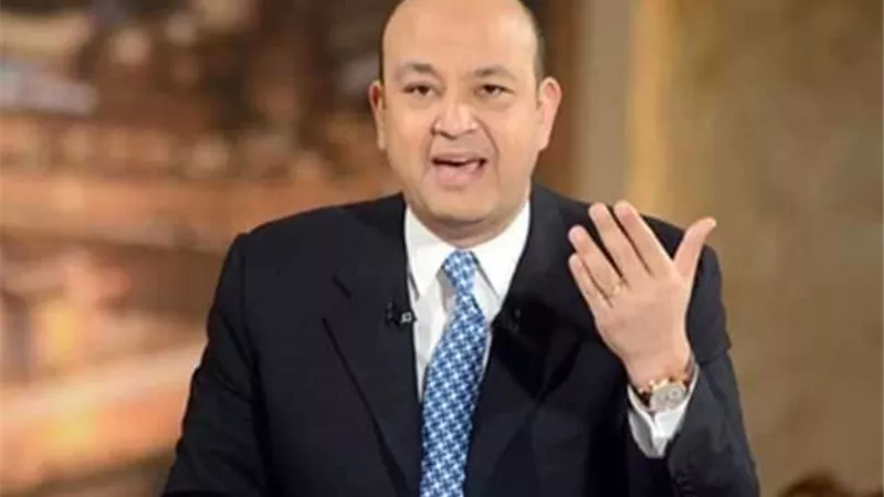 عمرو أديب عن وصول 10 جرارات سكة حديد: حاسس أني اشتريت عربية جديدة