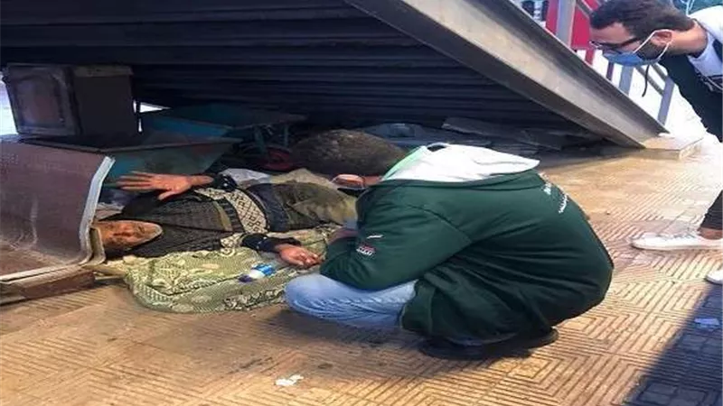 القباج.. توجه فريق أطفال وكبار بلا مأوى بالإسكندرية لـ انقاذ 