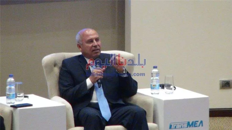 النقل: جاري دراسة إحالة تبعية القابضة للنقل البري والبحري من قطاع الأعمال إلى الوزارة