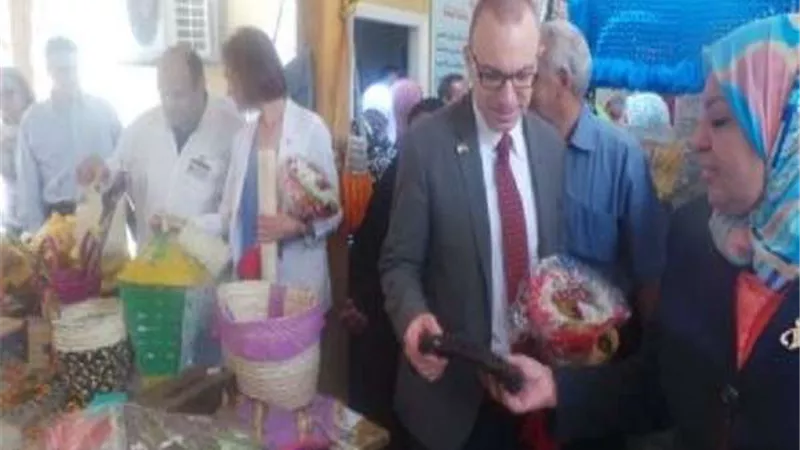 وفد الوكالة الأمريكية للتنمية الدولية يلتقي محافظ الأقصر ويزور مشاريع صعيد مصر