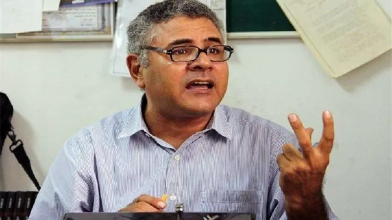 يستخدم الكذب سلاحًا.. رواد السوشيال ميديا يهاجمون جمال عيد