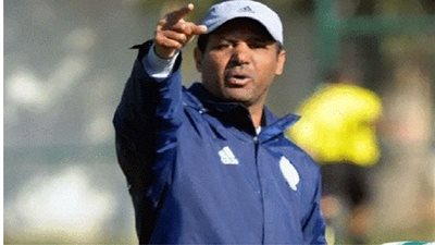 استاذ لـ 