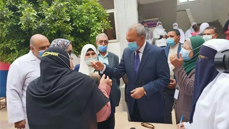 محافظ الشرقية يتابع أعمال تنفيذ الحملة القومية للتطعيم ضد مرض شلل الأطفال