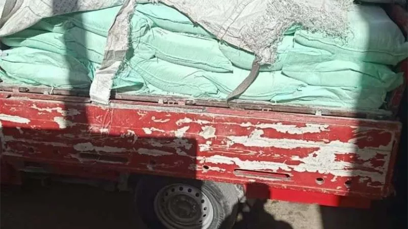 ضبط 3 اطنان دقيق بلدى مدعم قبل إعادة نخله وبيعه فى السوق السوداء باسيوط