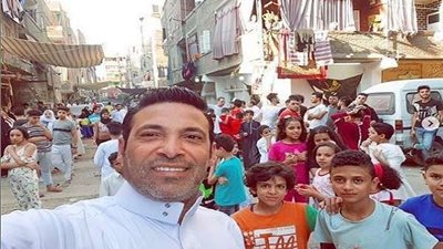 بالفيديو.. سعد الصغير يدعي لشعبان عبدالرحيم خلال أدائه مناسك العمرة