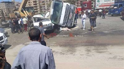 إصابة 25 عاملا في انقلاب سيارة بطريق القصاصين الزراعي