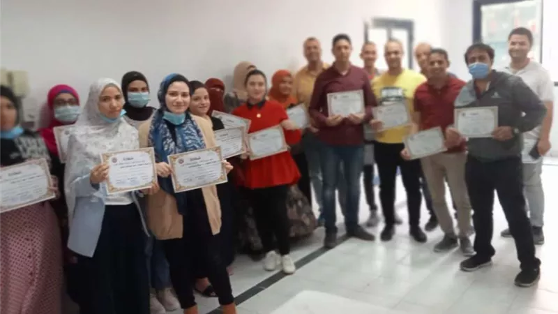 تدريب طلاب العلاج الطبيعي في 57357 لمكافحة العدوى والموارد البشرية