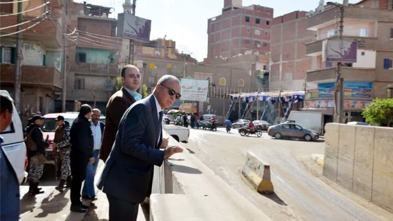 محافظ القليوبية يتفقد المحاور والأنفاق والطرق بعد هطول الأمطار