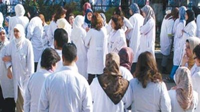 بعد التوافق بين الصحة والنقابة.. مزايا يوفرها نظام تكليف الأطباء الجديد