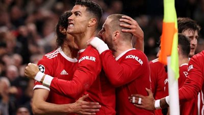 كريستيانو رونالدو يقود هجوم مانشستر يونايتد ضد بيرنلي في الدوري الإنجليزي