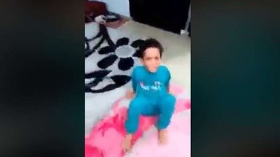 النائب العام يأمر بالتحقيق في واقعة تعذيب طفل على يد أمه
