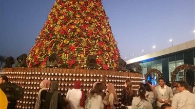 شباب العالم يدونون أمنياتهم على 