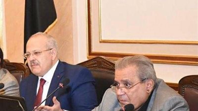 رئيس جامعة القاهرة ينعي الدكتور جابر عصفور..أحد القامات العلمية الكبيرة