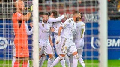 بنزيما يقود تشكيل ريال مدريد أمام فالنسيا بالدوري الإسباني