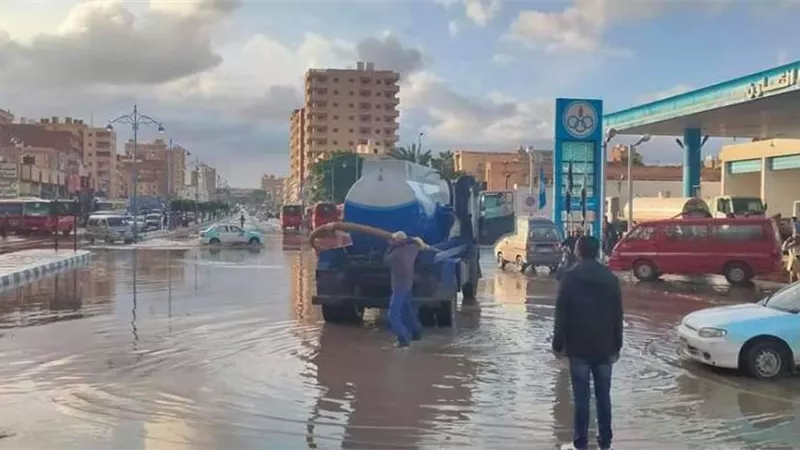 محافظ مطروح: استمرار رفع درجة الاستعداد القصوى لمواجهة الأمطار