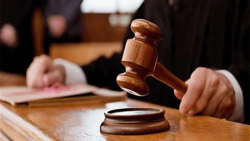 المشدد 3 سنوات لـ3 عاطلين بتهمة ترويج مواد مخدرة بالسلام