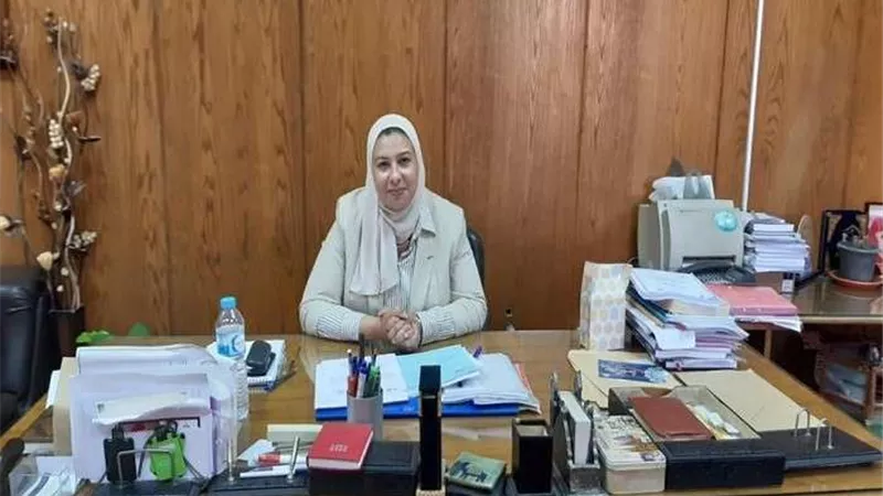 عميد ووكلاء ألسن عين شمس ينعون المترجم الرئاسي السابق 