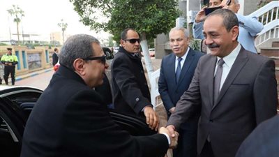 محافظ الإسماعيلية يستقبل وزير القوى العاملة لافتتاح أول ملتقى للمشروعات الصغيرة