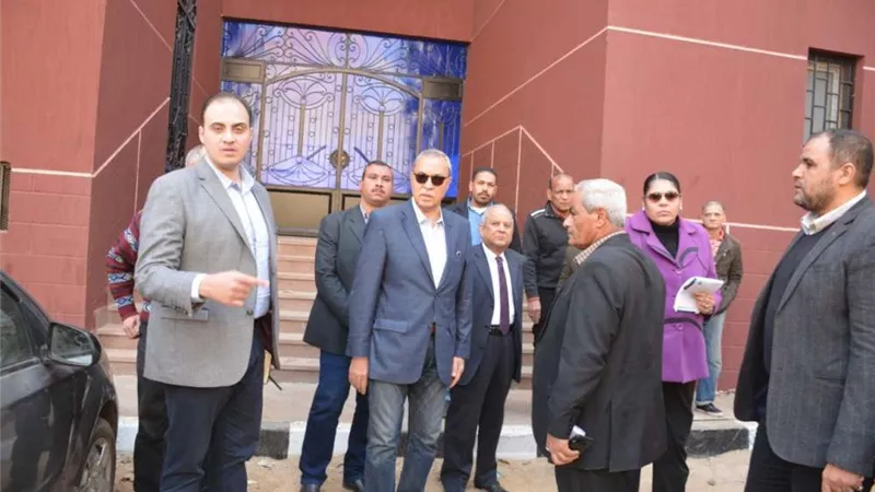 خلال جولته بـ7 مدن.. محافظ القليوبية: نظافة الشوارع خط أحمر