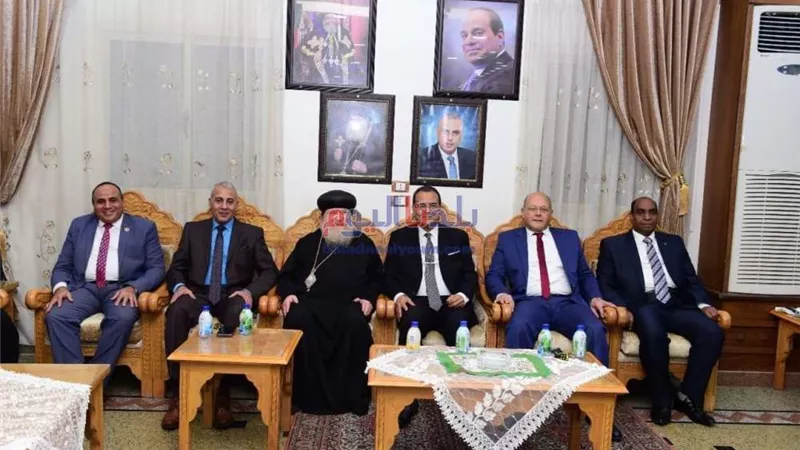 مجلس جامعة سوهاج يزور مطرانية الاقباط الارثوذكس للتهنئة بعيد الميلاد المجيد