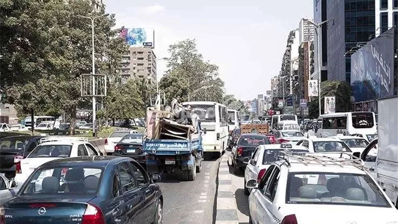 بعد ساعات من إغلاقه.. فتح طريق شبرا - بنها الحر أمام السيارات