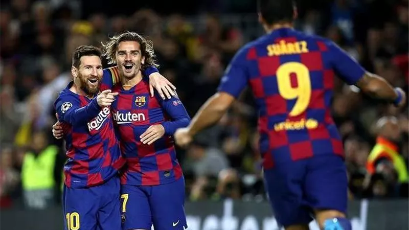 ميسي وسواريز على رأس قائمة برشلونة لمواجهة ريال مدريد في 