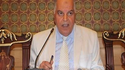 نقيب المعلمين: يجب تغيير المناهج الدراسية لتواكب التنمية