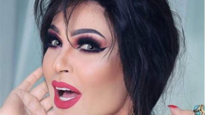 « فرصة للتصوير».. فيفي عبده تدعوا الجمهور للغذاء والتصوير بمقابل مادي
