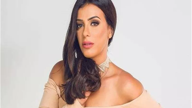 بإطلالة جذابة.. إنجي المقدم تبهر جمهورها