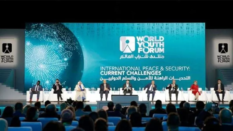 شاهد بالفيديو.....تقنيات جديدة لـ تطبيق الإجراءات الإحترازية ضد كورونا في منتدى شباب العالم