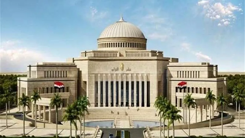 موظف بالعاصمة الإدارية: هناك 7 آلاف عامل بمبنى مجلس النواب