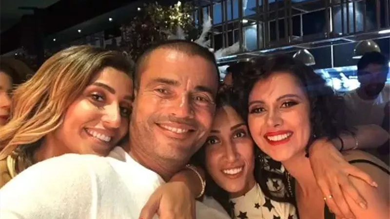 شاهد.. وصلة رقص لـ عمرو دياب ودينا الشربيني