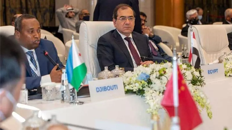 الملا يستعرض إجراءات تطوير قطاع التعدين في اجتماع وزراء العرب بالرياض