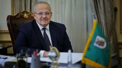 رئيس جامعة القاهرة يهنئ الدكتور سعود حربي وزير التعليم العالي بالكويت