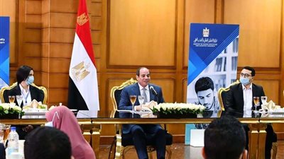 السيسي يكلف الحكومة بإعداد تصور لتحقيق امتداد إفريقي للمبادرات التنموية